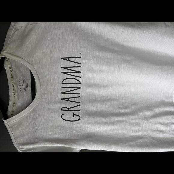 Rae Dunn Grandma Graphic Tee - XL - Picture 2 of 4